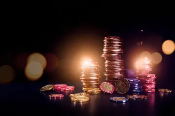 উজ্জ্বল পরিবেশে ক্যাসিনো চিপস এবং বোনাস উপাদানের ছবি, যা OMGBT অ্যাপ-এক্সক্লুসিভ রিওয়ার্ডগুলোকে প্রতীকীভাবে উপস্থাপন করে।